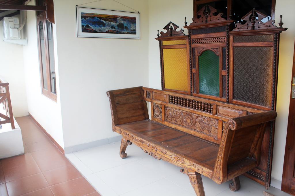 Griya Kedasih Guesthouse Yogyakarta Exterior photo